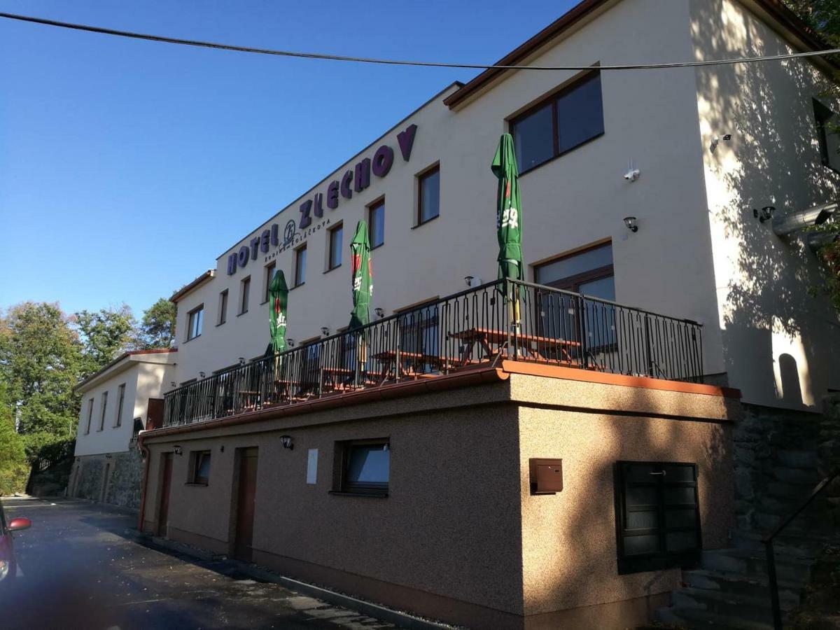 Zlechov Hotel *